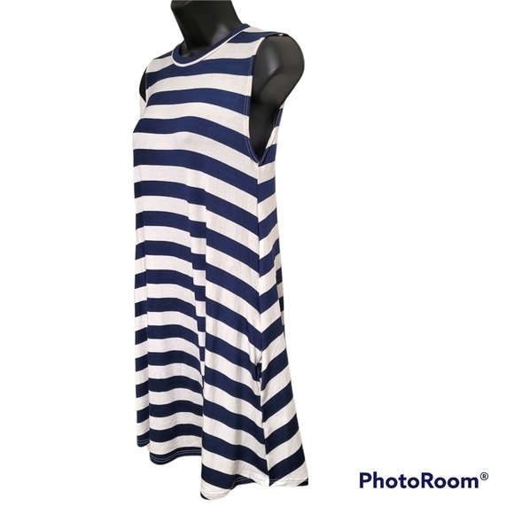 Elan Navy Blue And White Stripe Sleeveless Crew Neck Swing Dress With Pockets S - Picture 2 of 7